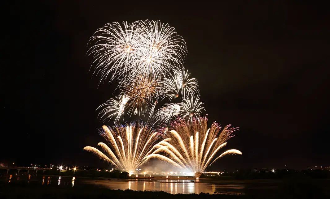 Feu d’artifice du festival Shinwa Matsuri à Izumo au mois d’août